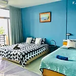 Homey-Sleepy Don Mueang Airport Hostel